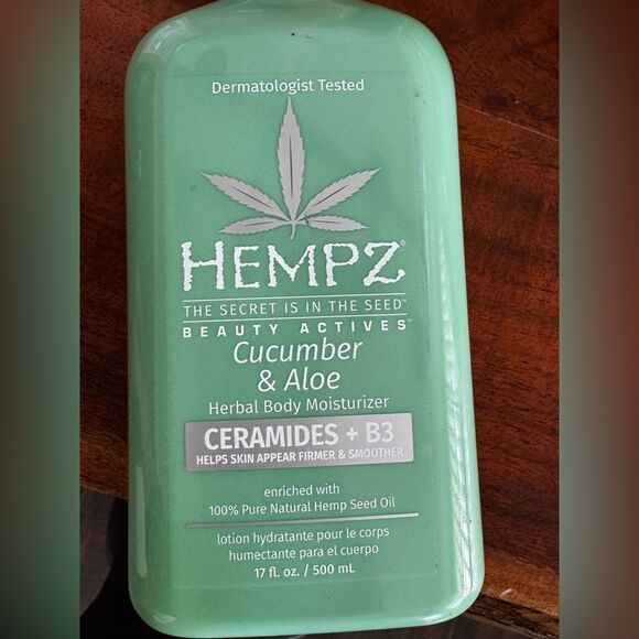 Hempz Body Lotion - Cucumber & Aloe Herbal Limited Edition Daily lotion 17 OZ - Picture 1 of 7